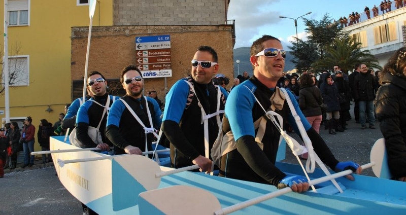 sfilata-bolotana-(800x424).jpg