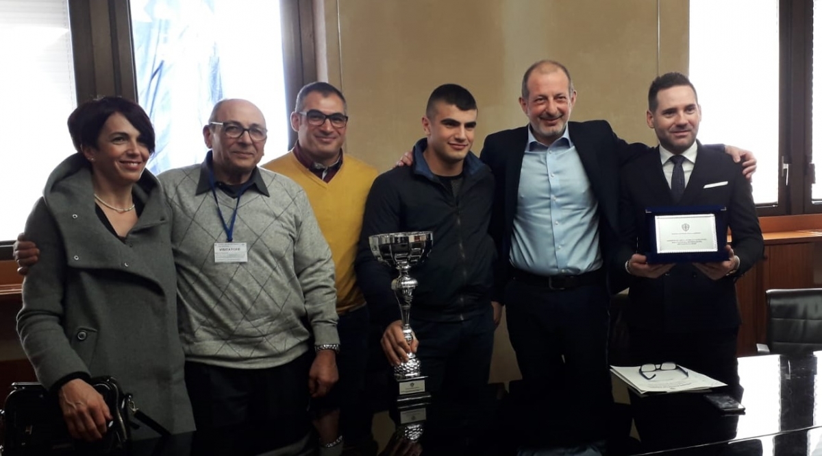 premiazione-cossu-in-regione.jpg